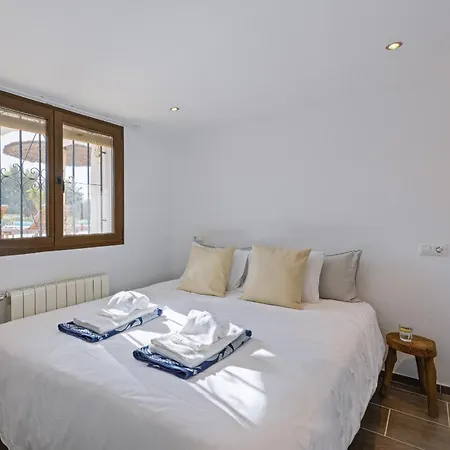 Casa Banyan Villa Montgo