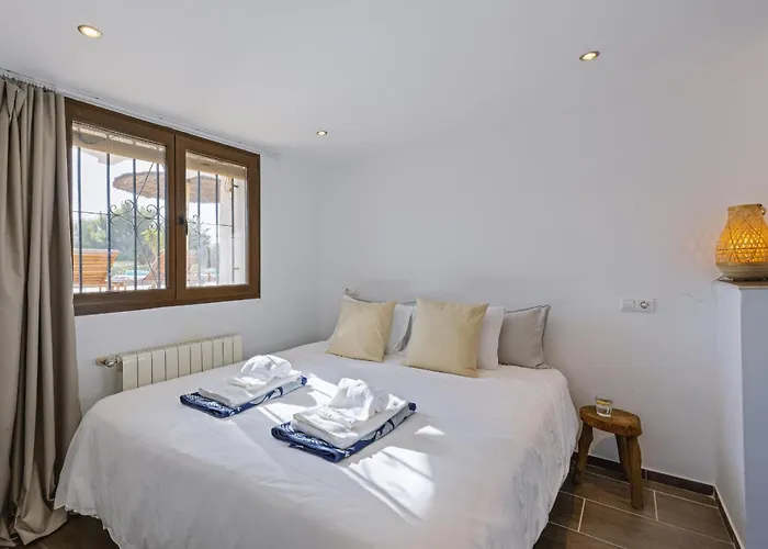 Casa Banyan Villa Montgo